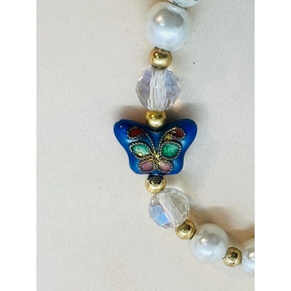 White Bead Elastic Stretch Bracelet with Cloisonne Cross/Butterfly - Picture 3 of 3